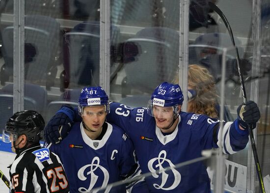 Хоккей. КХЛ. Матч "Динамо" (Москва) – "Металлург"