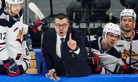 Хоккей. КХЛ. Матч "Динамо" (Москва) – "Металлург"