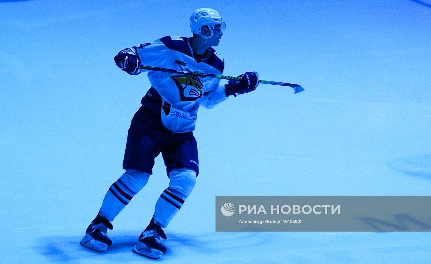 Хоккей. КХЛ. Матч "Динамо" (Москва) – "Металлург"