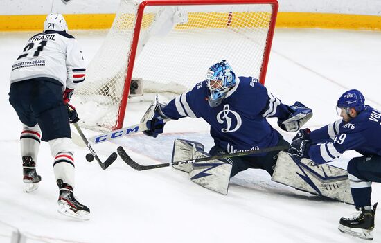 Хоккей. КХЛ. Матч "Динамо" (Москва) – "Металлург"