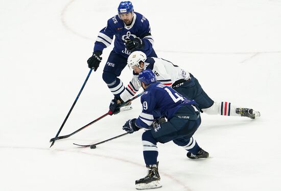 Хоккей. КХЛ. Матч "Динамо" (Москва) – "Металлург"