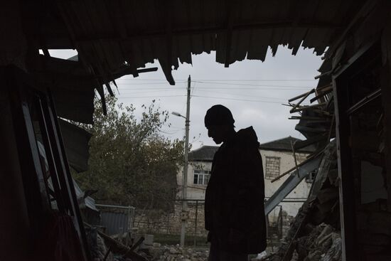 Жители Мартуни возвращаются в свои дома после объявления перемирия