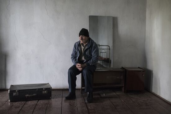 Жители Мартуни возвращаются в свои дома после объявления перемирия