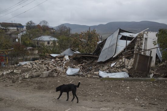 Жители Мартуни возвращаются в свои дома после объявления перемирия