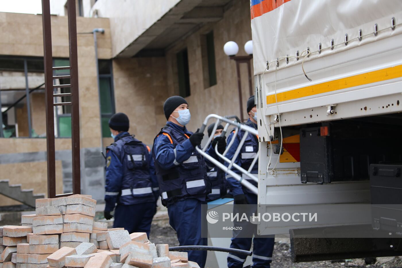 Гуманитарная помощь доставлена из России в Нагорный Карабах 