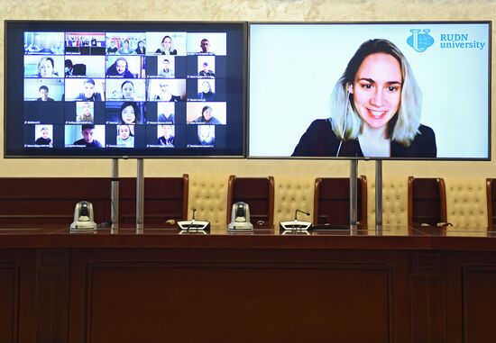 XIII Неделя образования государств  членов ШОС "Образование без границ". День второй