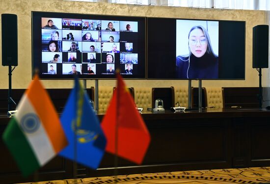 XIII Неделя образования государств  членов ШОС "Образование без границ". День второй