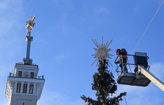 Монтаж новогодних конструкций в Москве