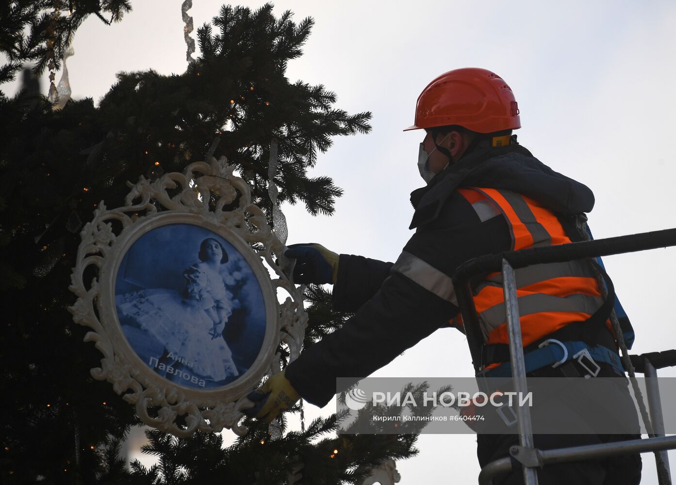 Монтаж новогодних конструкций в Москве