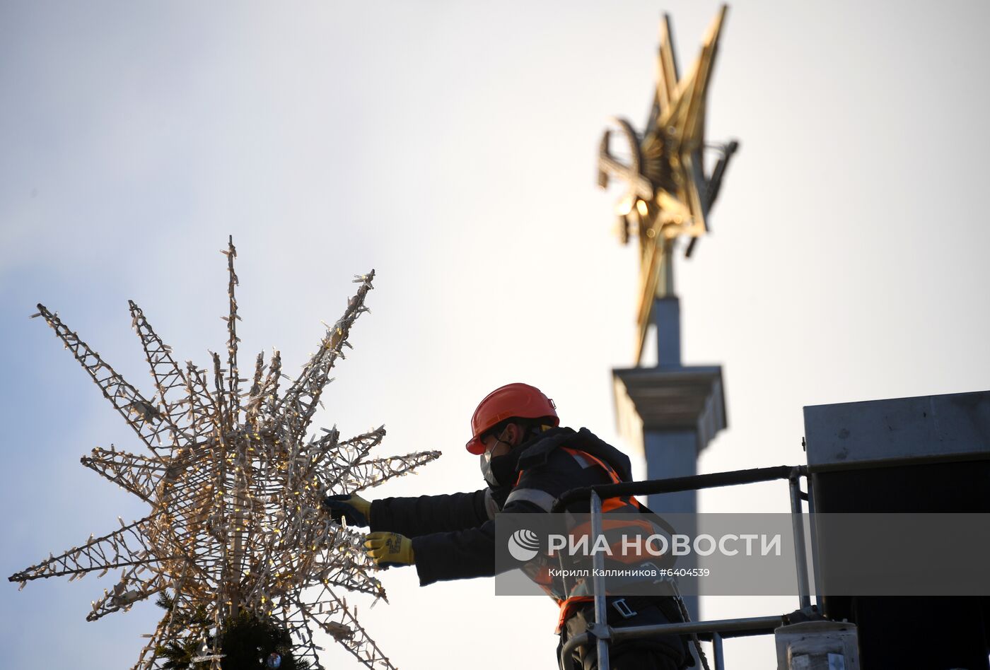 Монтаж новогодних конструкций в Москве