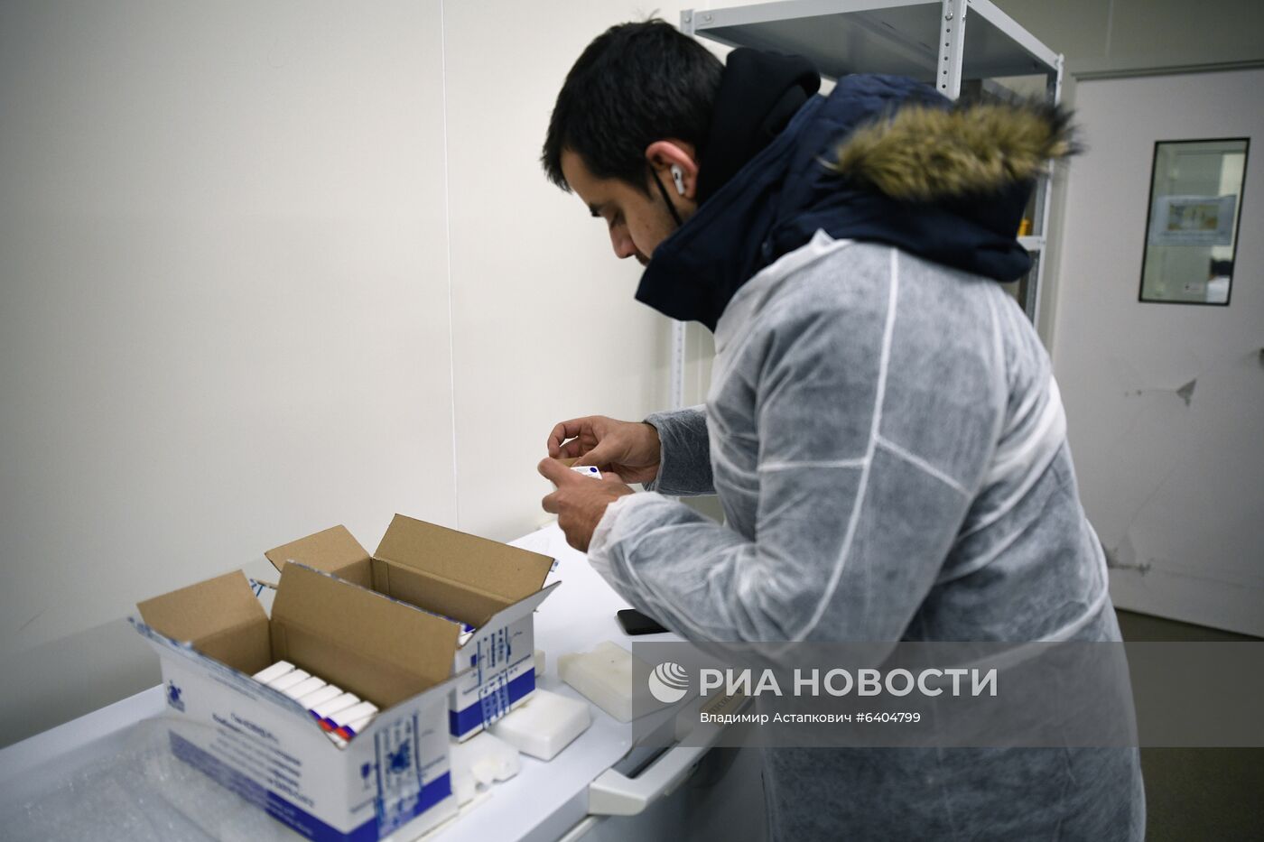 Отправка вакцины Sputnik V от COVID-19 за границу