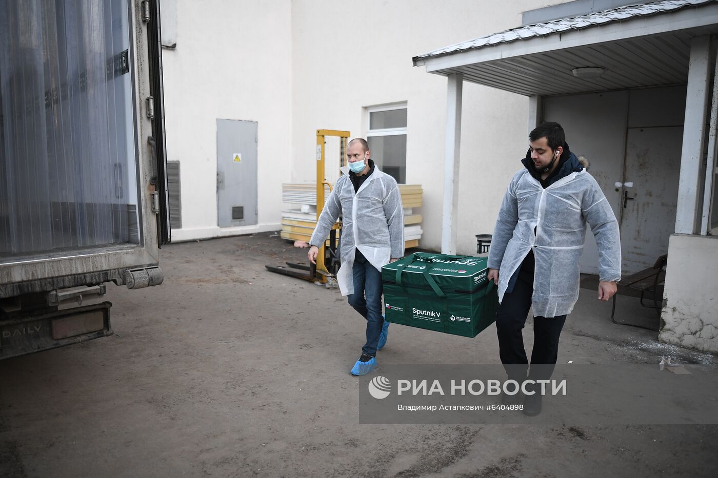 Отправка вакцины Sputnik V от COVID-19 за границу