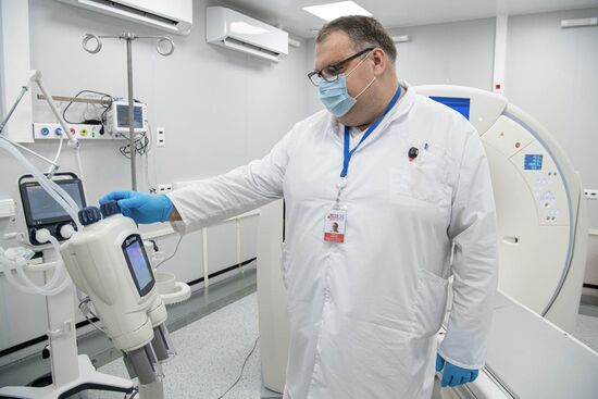 Открытие реанимационного отделения коронавирусного госпиталя на ВДНХ