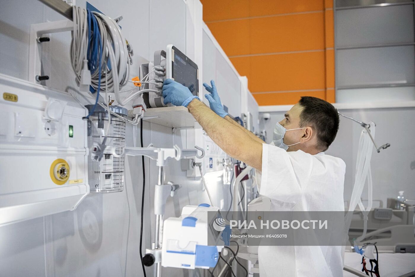 Открытие реанимационного отделения коронавирусного госпиталя на ВДНХ