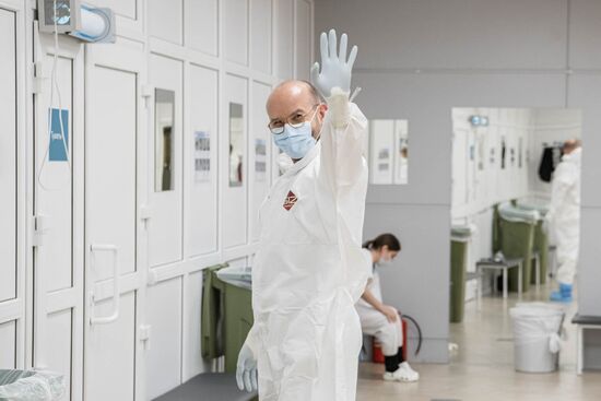 Открытие реанимационного отделения коронавирусного госпиталя на ВДНХ