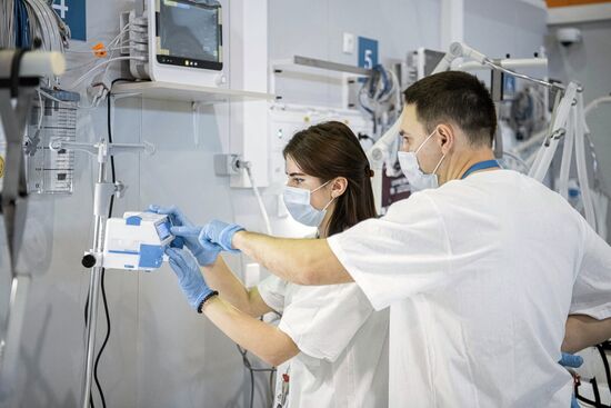 Открытие реанимационного отделения коронавирусного госпиталя на ВДНХ