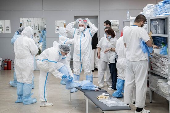 Открытие реанимационного отделения коронавирусного госпиталя на ВДНХ