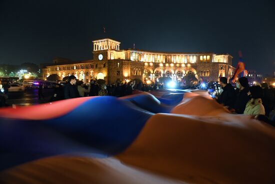 Акция с требованием отставки Н. Пашиняна в Ереване