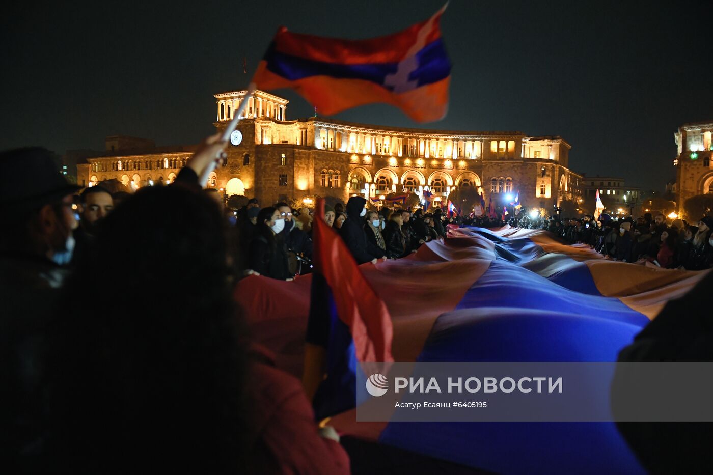 Акция с требованием отставки Н. Пашиняна в Ереване