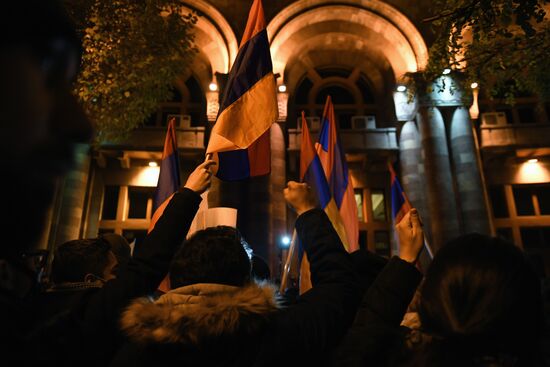 Акция с требованием отставки Н. Пашиняна в Ереване