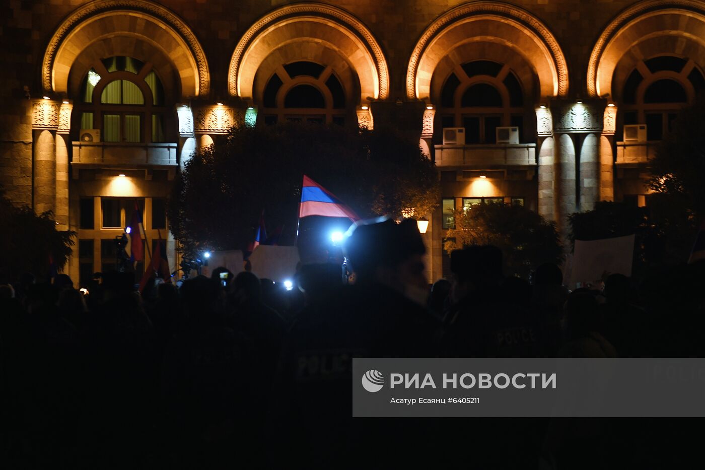 Акция с требованием отставки Н. Пашиняна в Ереване