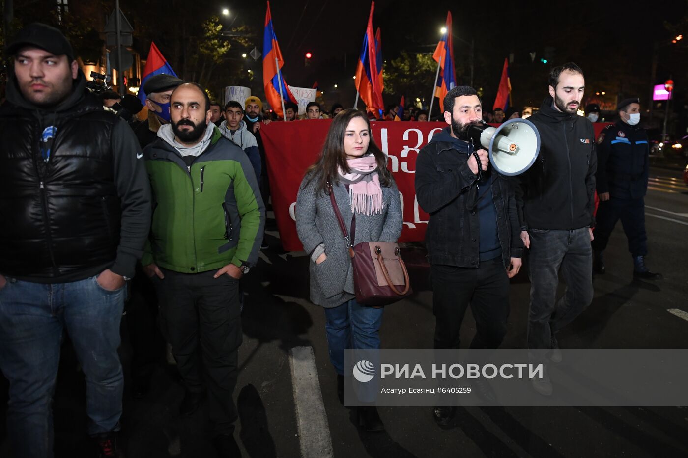 Акция с требованием отставки Н. Пашиняна в Ереване