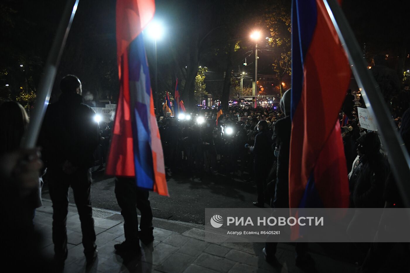 Акция с требованием отставки Н. Пашиняна в Ереване