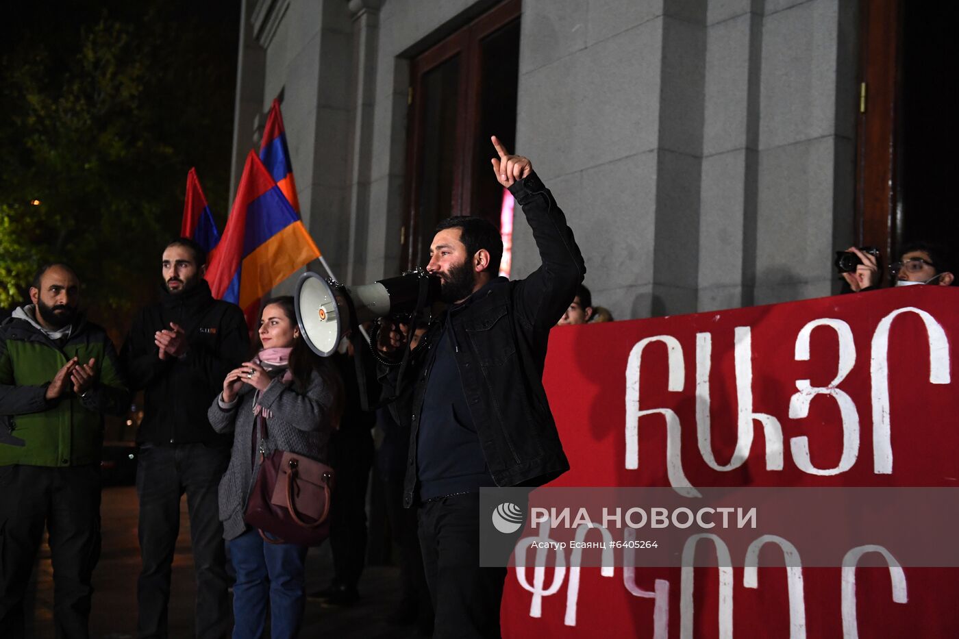 Акция с требованием отставки Н. Пашиняна в Ереване