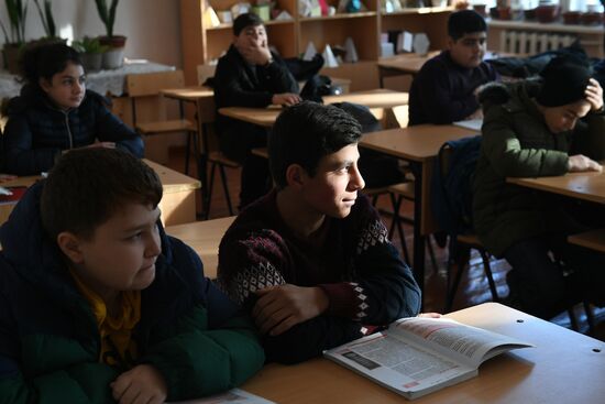 Возобновление занятий в школе номер 8 Степанакерта