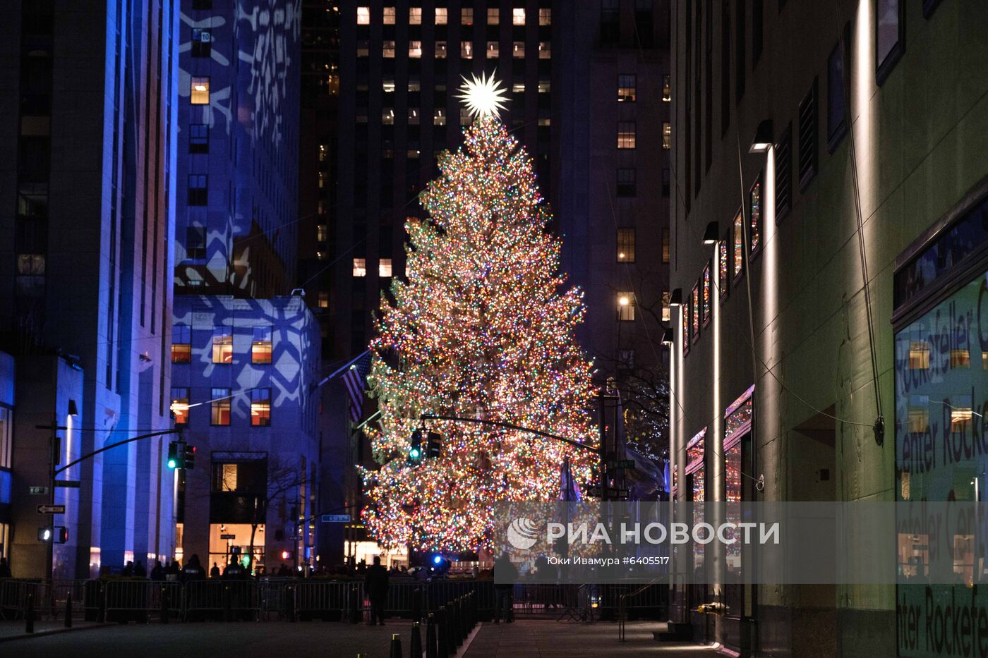 Зажжение огней на главной рождественской ели Нью-Йорка