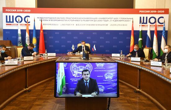 Международная научно-практическая конференция "Университет ШОС: Глобальные вызовы и возможности устойчивого развития до 2030 года". День первый