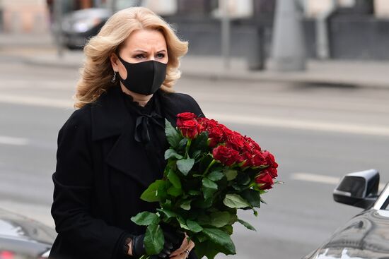 Прощание с Ириной Антоновой