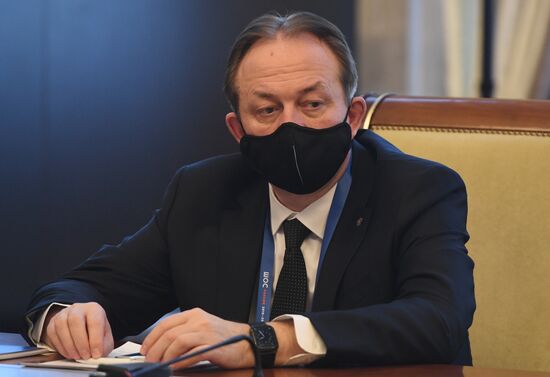 Международная научно-практическая конференция "Университет ШОС: Глобальные вызовы и возможности устойчивого развития до 2030 года". День первый