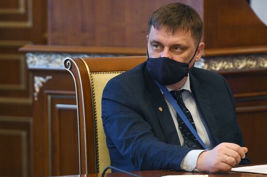 Международная научно-практическая конференция "Университет ШОС: Глобальные вызовы и возможности устойчивого развития до 2030 года". День первый