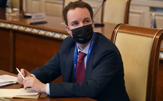 Международная научно-практическая конференция "Университет ШОС: Глобальные вызовы и возможности устойчивого развития до 2030 года". День первый