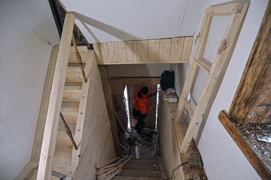 Ремонт самого старого деревянного дома Москвы 