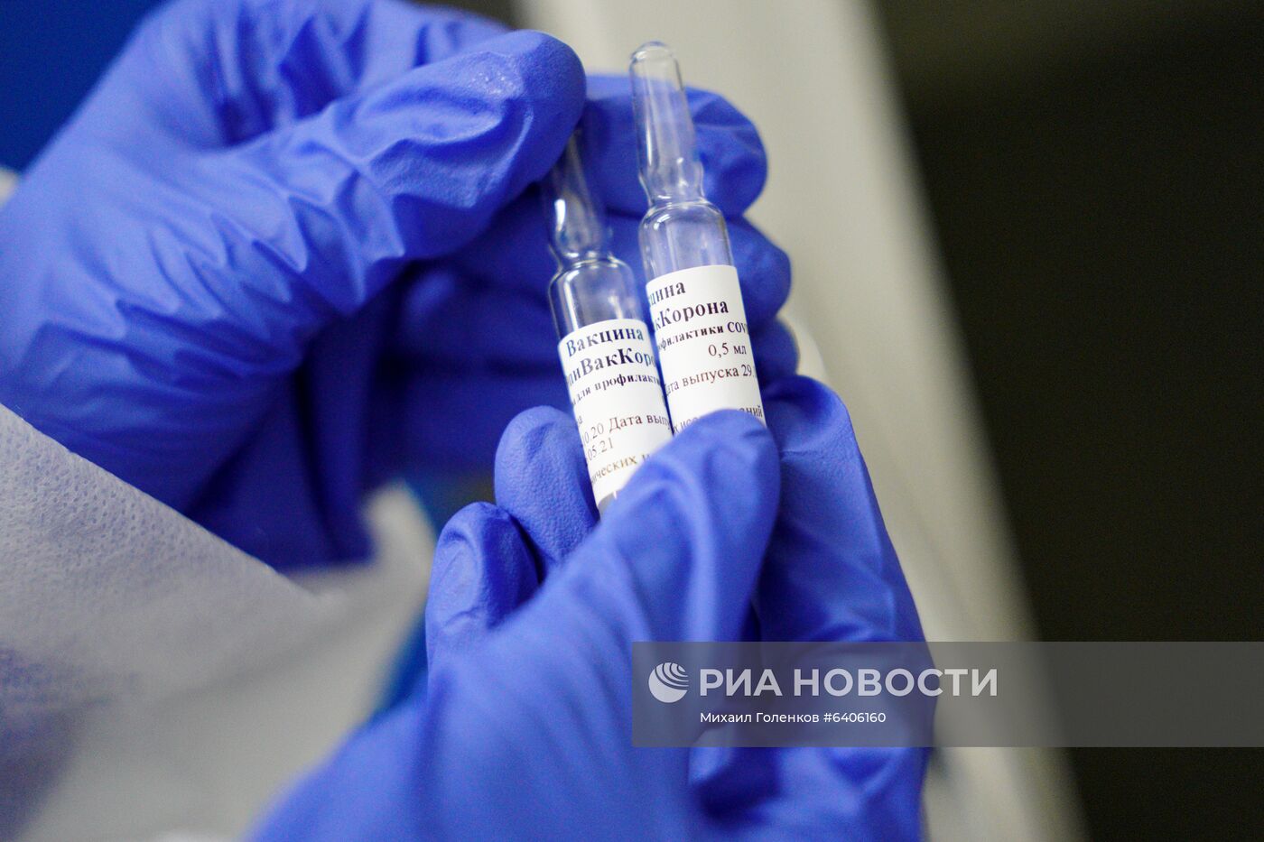 Губернатор Калининградской области А. Алиханов стал добровольцем на испытаниях вакцины "ЭпиВакКорона"