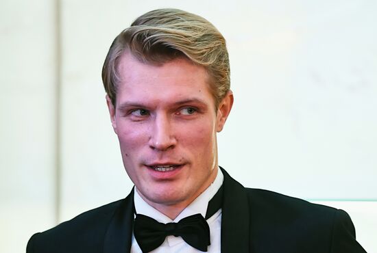 Премьера фильма "Серебряные коньки"