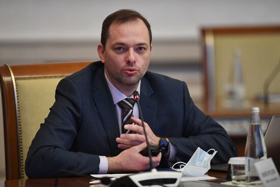 Международная научно-практическая конференция "Университет ШОС: Глобальные вызовы и возможности устойчивого развития до 2030 года". День второй