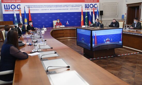 Международная научно-практическая конференция "Университет ШОС: Глобальные вызовы и возможности устойчивого развития до 2030 года". День второй