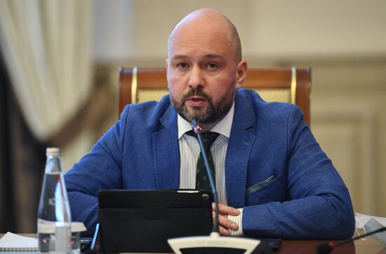 Международная научно-практическая конференция "Университет ШОС: Глобальные вызовы и возможности устойчивого развития до 2030 года". День второй