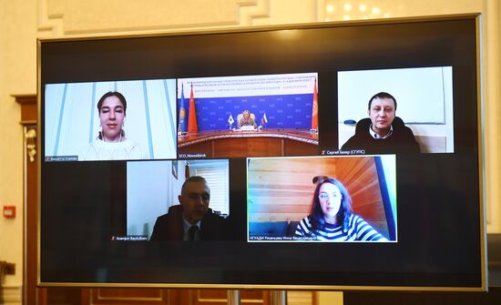 Международная научно-практическая конференция "Университет ШОС: Глобальные вызовы и возможности устойчивого развития до 2030 года". День второй