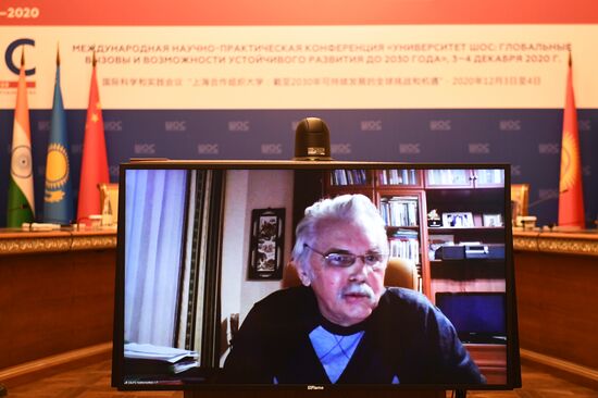 Международная научно-практическая конференция "Университет ШОС: Глобальные вызовы и возможности устойчивого развития до 2030 года". День второй