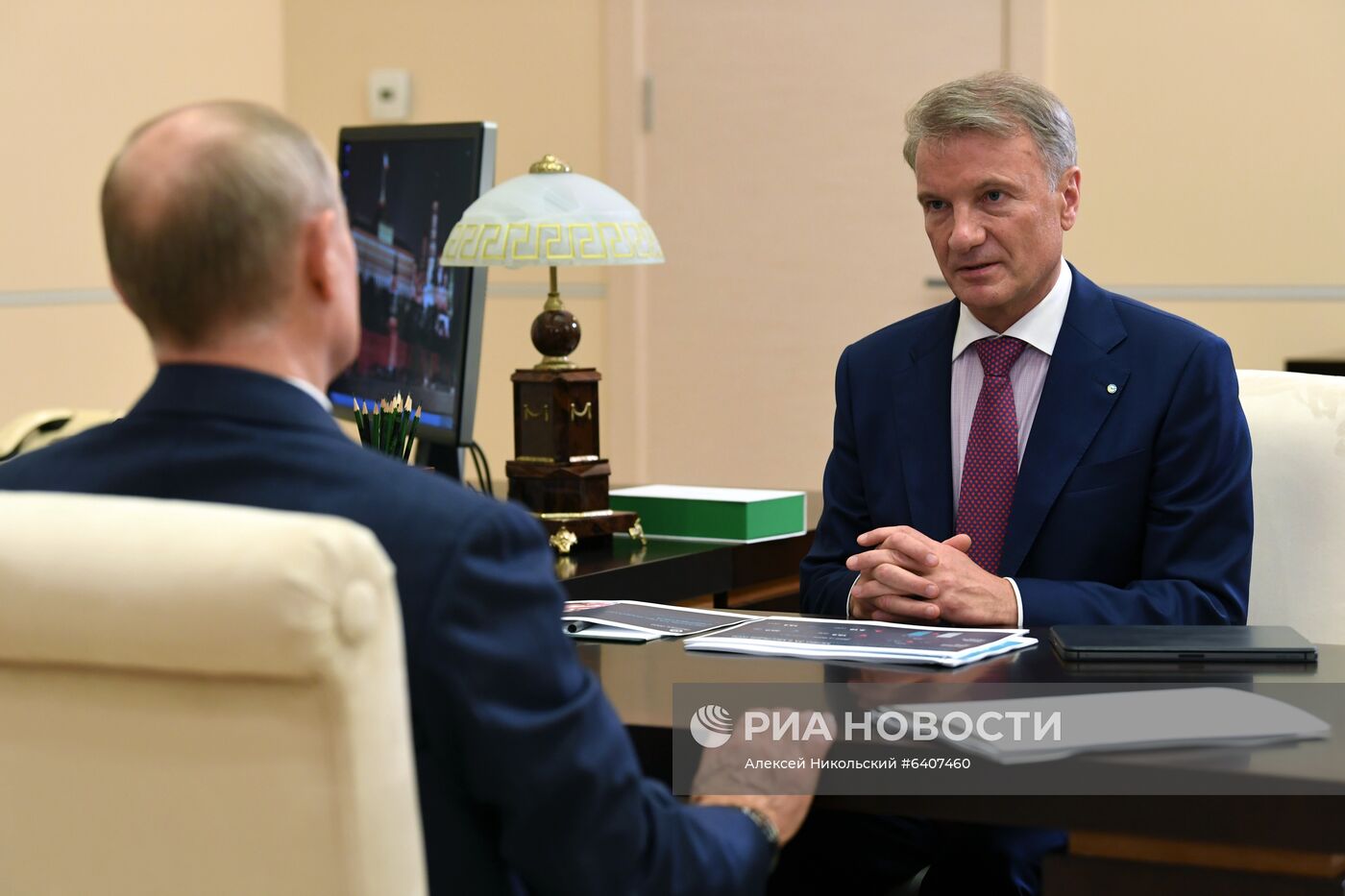 Президент РФ В. Путин встретился с главой Сбербанка РФ Г. Грефом