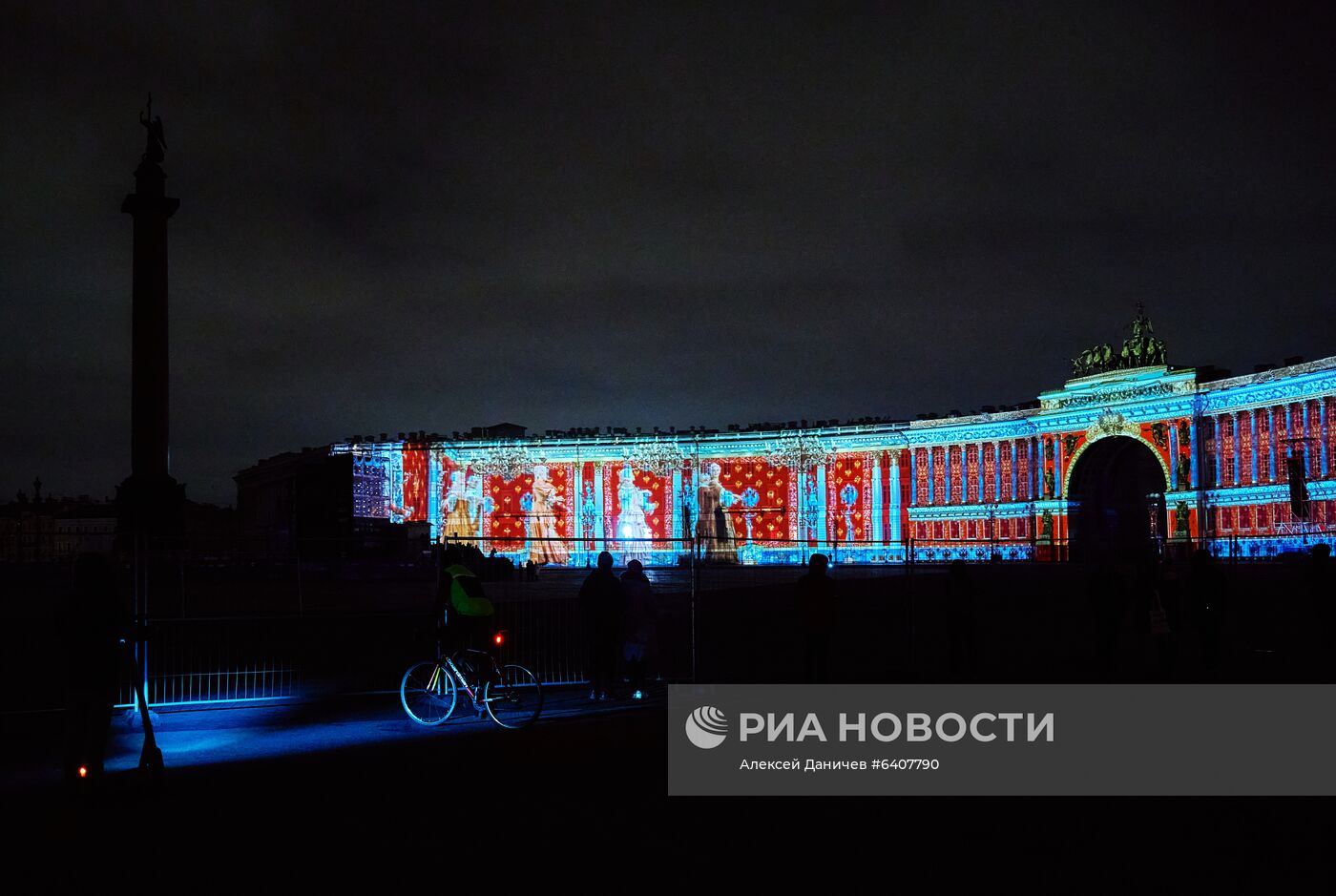 3D mapping шоу "Образ Победы в коллекциях и судьбах Эрмитажа"