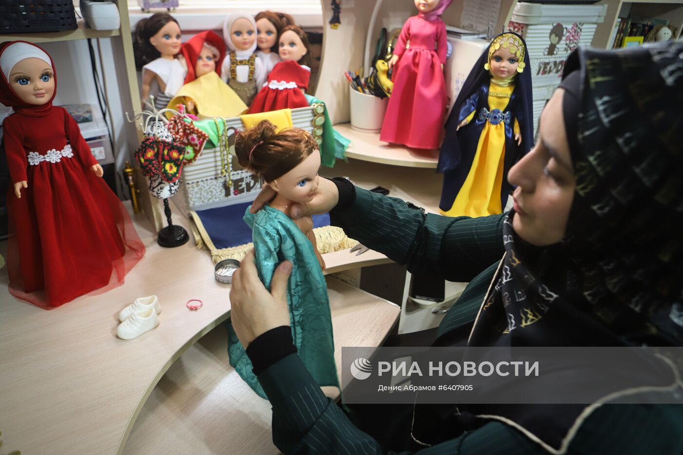Производство говорящих кукол "Муслима" в Дагестане