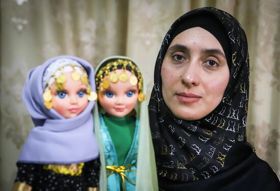 Производство говорящих кукол "Муслима" в Дагестане 