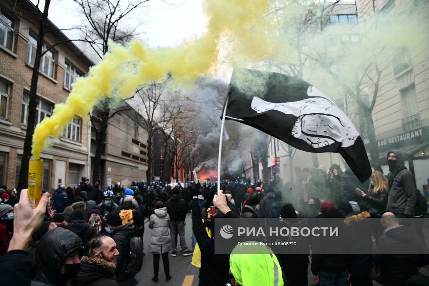 Протесты в Париже