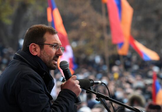 Митинг оппозиции в Ереване