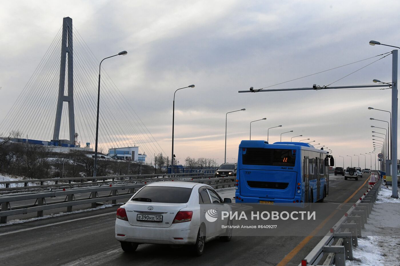 Открытие моста на остров Русский 